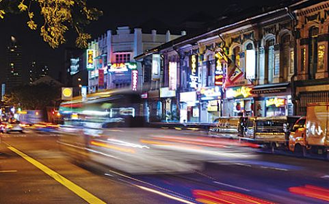 Geylang's steets come alive at night. Image courtesy of Morven Koh.